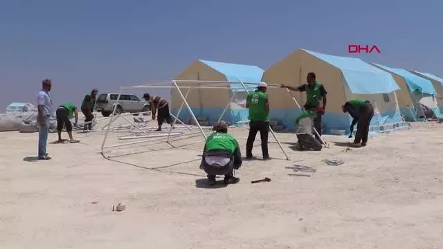 HATAY İDLİB KIRSALINA 400 ÇADIRLIK YENİ KAMP