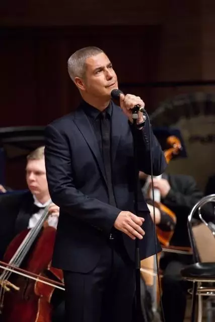 İtalyan tenor Safina, sahipsiz hayvanlar için sahneye çıkacak