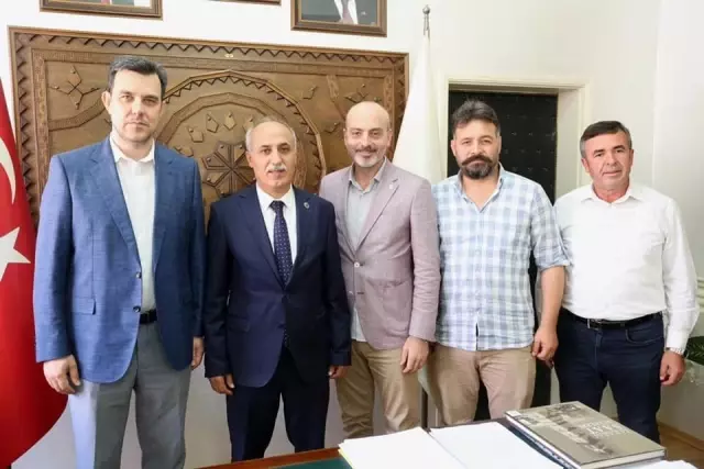 Milletvekillerinden Başkan Aydın'a ziyaret