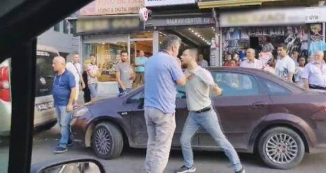 Taksici tartıştığı yalcusuna bıçakla saldırdı! O anlar kamerada