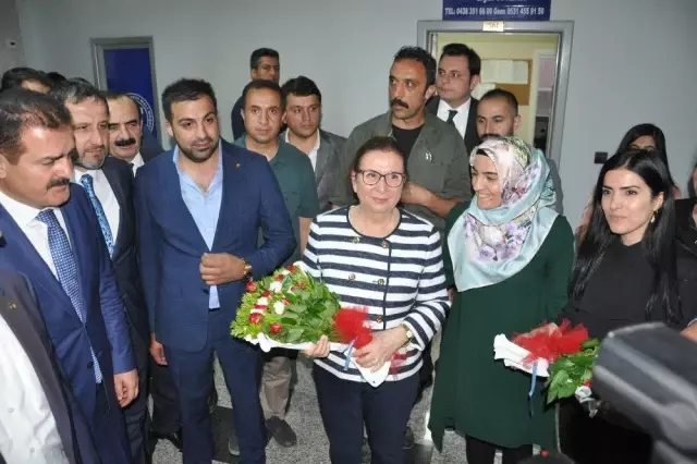 Ticaret Bakanı Pekcan, Yüksekova'yı ziyaret etti
