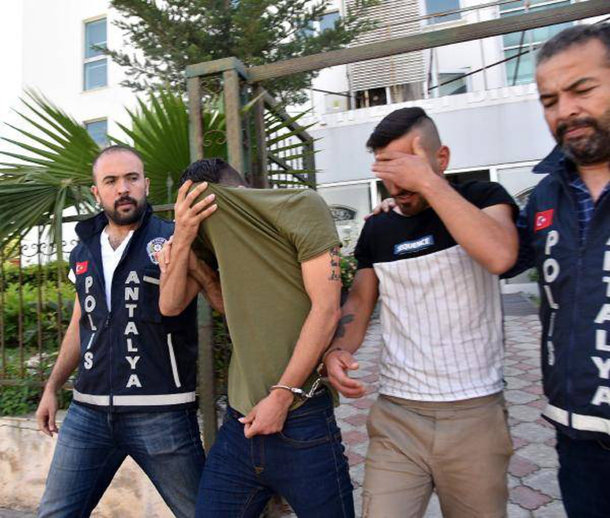 Trans birey katilinden iğrenç savunma: Bana, 'Üç kişi toplu ilişkiye girelim' dedi