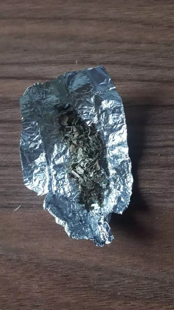 Uyuşturucu satışı yaparken suçüstü yakalanan 2 zanlı tutuklandı
