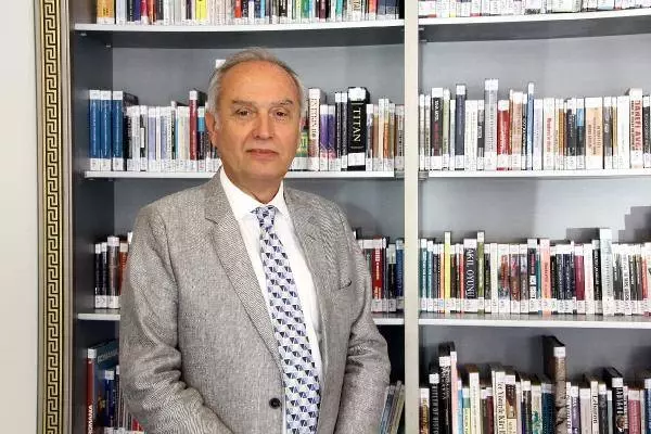 Uzmanlardan 'buz' uyarısı: Besin zehirlenmesine sebep olabilir Uzmanlardan 'buz' uyarısı: Besin zehirlenmesine sebep olabilir