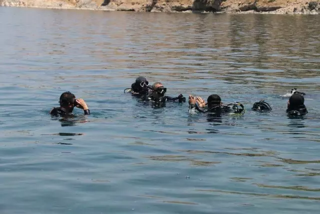 Van Gölü'ndeki Rus batıkları dalış turizmine kazandırılacak Van Gölü'ndeki Rus batıkları dalış turizmine kazandırılacak