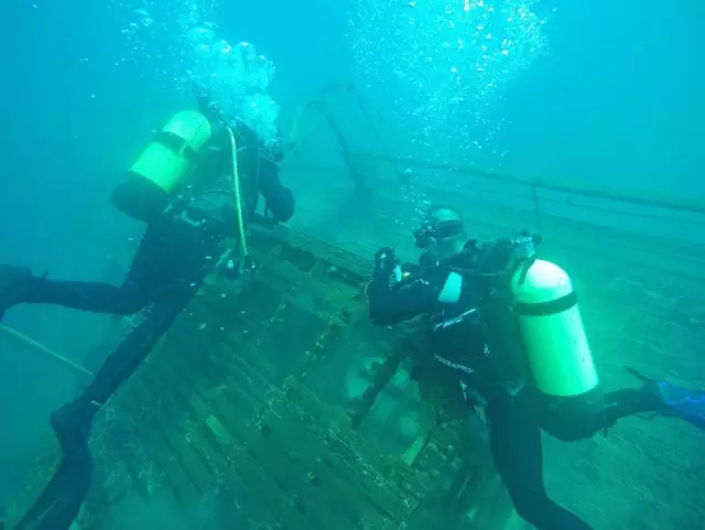 Van Gölü'ndeki Rus batıkları dalış turizmine kazandırılacak Van Gölü'ndeki Rus batıkları dalış turizmine kazandırılacak