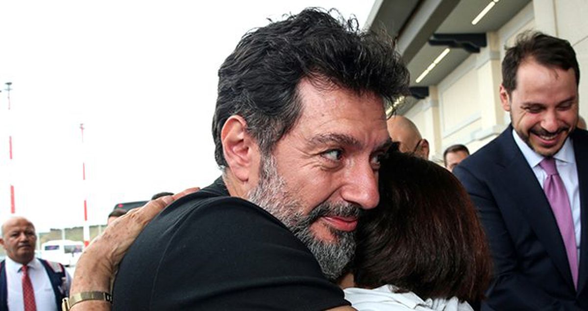ABD'de tahliye edilen Halkbank eski Genel Müdür Yardımcısı Hakan Atilla İstanbul'a geldi