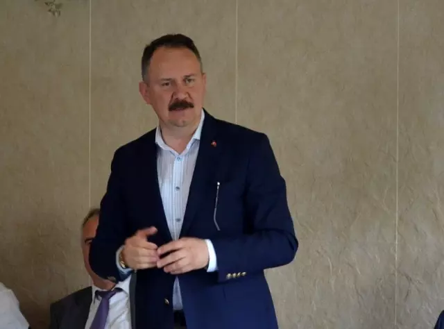 AK Parti İl Başkanı Özcan gazetecilerin gününü tebrik etti