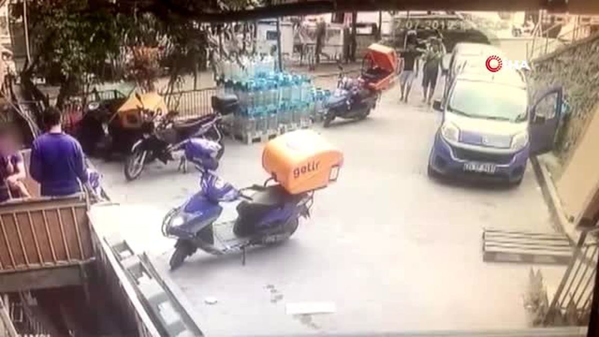 Ev arkadaşlarını döverek öldüren şahıslar böyle görüntülendi
