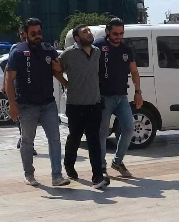 Komşusunu öldüren şüpheli tutuklandı Komşusunu öldüren şüpheli tutuklandı