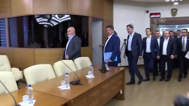Memur-Sen, 5. Dönem Toplu Sözleşme teklifini Aile, Çalışma ve Sosyal Hizmetler Bakanlığına sundu Memur-Sen, 5. Dönem Toplu Sözleşme teklifini Aile, Çalışma ve Sosyal Hizmetler Bakanlığına sundu