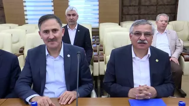 Memur-Sen, 5. Dönem Toplu Sözleşme teklifini Aile, Çalışma ve Sosyal Hizmetler Bakanlığına sundu Memur-Sen, 5. Dönem Toplu Sözleşme teklifini Aile, Çalışma ve Sosyal Hizmetler Bakanlığına sundu