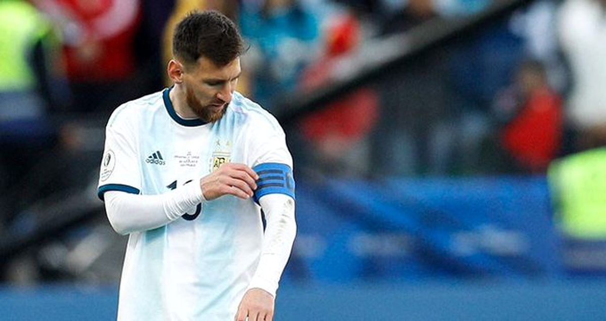 Messi'ye 1 maç men ve para cezası!