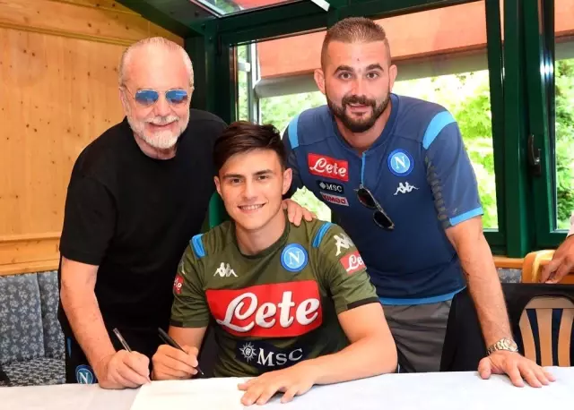 Napoli başkanından Eljif'e 'Hoş geldin' mesajı Napoli başkanından Eljif'e 'Hoş geldin' mesajı