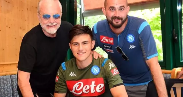 Napoli başkanından Eljif Elmas paylaşımı Napoli başkanından Eljif Elmas paylaşımı