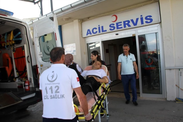 Sivas Ta Trafik Kazası 5 Yaralı Haberi Fotografı