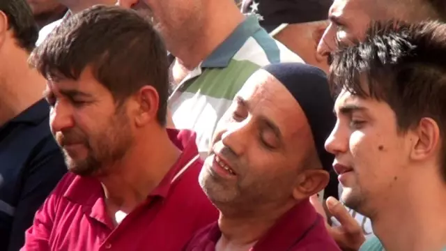 Akaryakıt istasyonunda akıma kapılan çocuğa gözyaşı