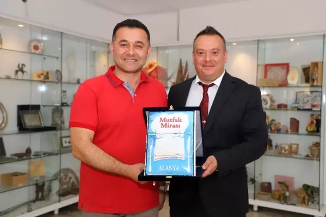 Alanya'da mutfak mirasının yeni üyesi 'Vatanoğlu' Alanya'da mutfak mirasının yeni üyesi 'Vatanoğlu'