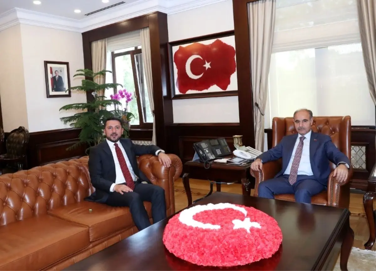 Belediye Başkanı Arı, Ankara'da ziyaretlerde bulundu