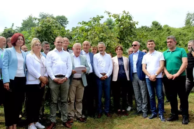 CHP'lilerden ortak 'fındık' açıklaması CHP'lilerden ortak 'fındık' açıklaması