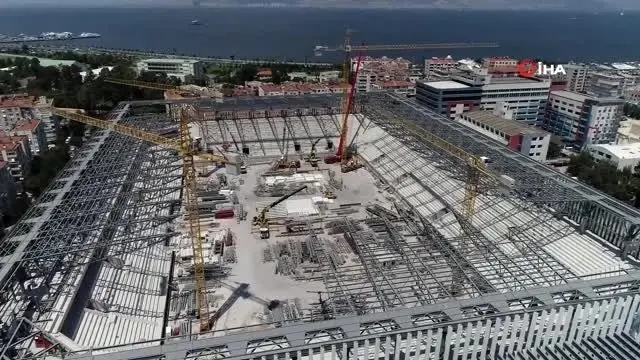 Göztepe Stadı yükseliyor Göztepe Stadı yükseliyor