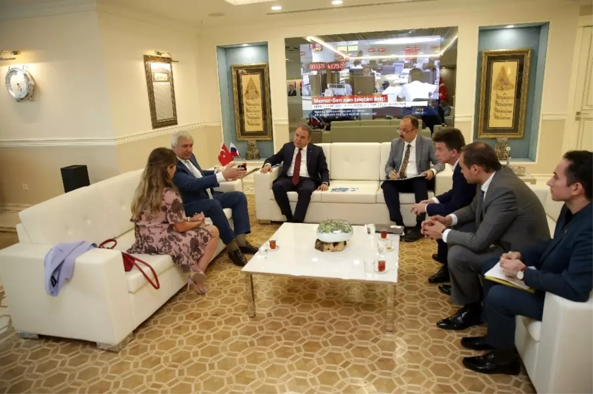 Rusya- Türkiye İş Konseyi Başkan Böcek'i ziyaret etti