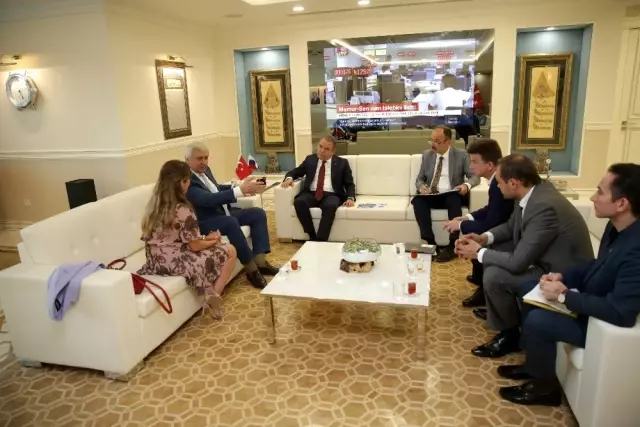 Rusya- Türkiye İş Konseyi Başkan Böcek'i ziyaret etti Rusya- Türkiye İş Konseyi Başkan Böcek'i ziyaret etti