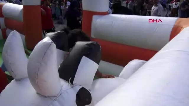 Ümraniye'de eğlence çocukların ayağına geldi