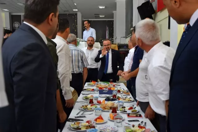 AK Partili Turan muhtarlarla görüştü AK Partili Turan muhtarlarla görüştü
