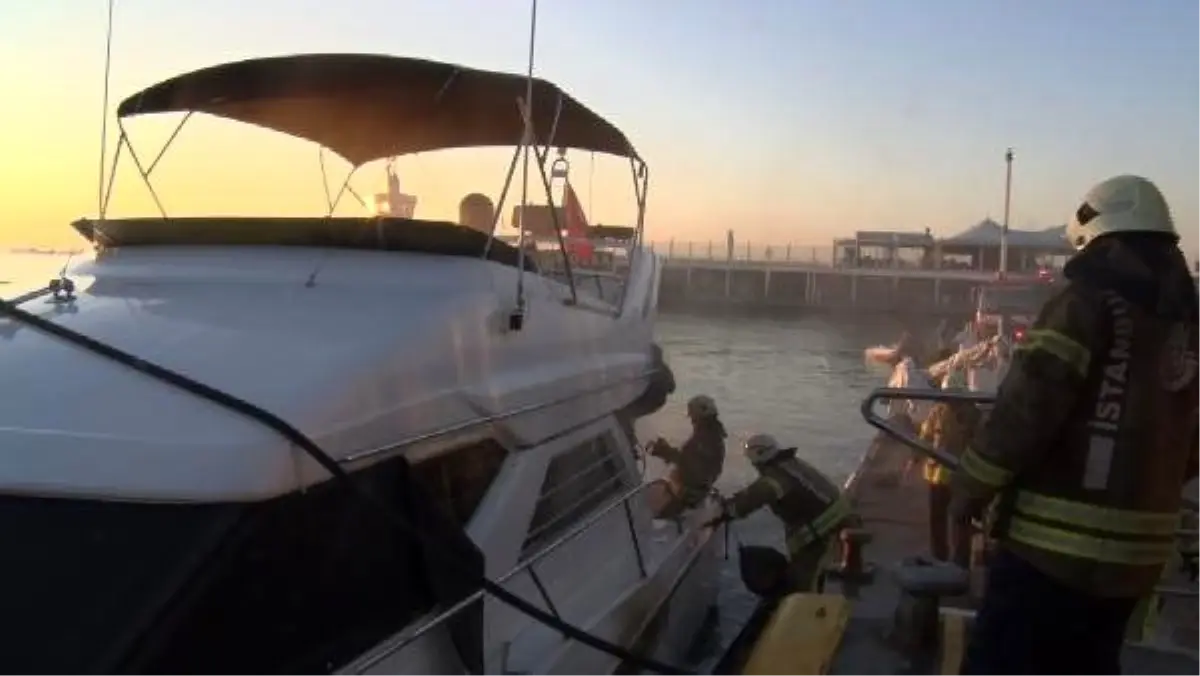 Ataköy Marina'da tekne yangını