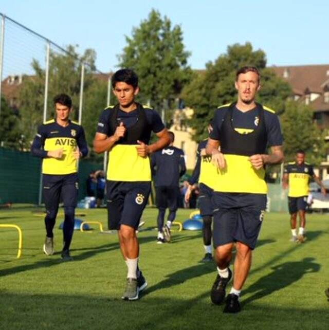 Fenerbahçe'de kampın yıldızı Ozan Tufan!