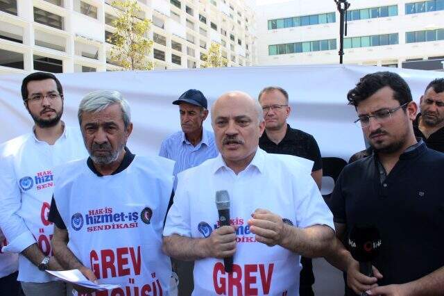 Hizmet-İş Sendikası, Antalya Büyükşehir Belediyesinde greve gitti