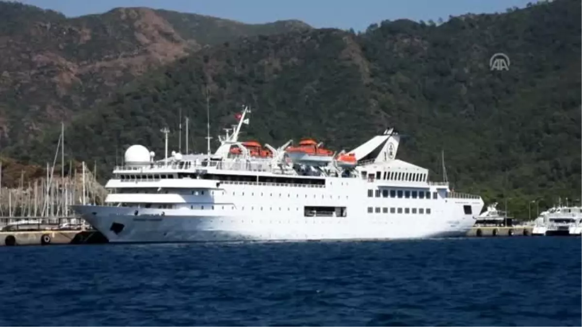 Orient Queen, Marmaris Limanı'na demirledi