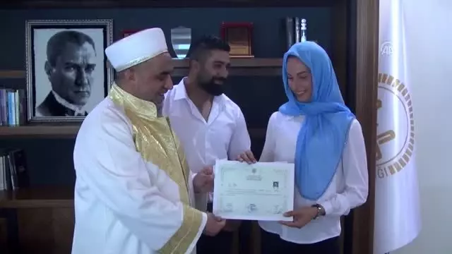 Ukraynalı kadın Müslüman oldu Ukraynalı kadın Müslüman oldu