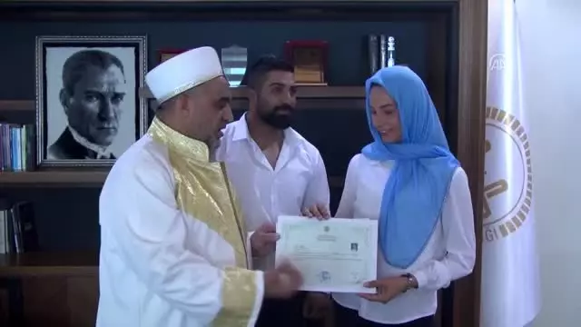 Ukraynalı kadın Müslüman oldu Ukraynalı kadın Müslüman oldu
