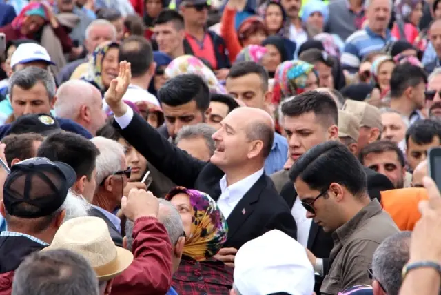 Bakan Soylu Ağasar kıyafetini giydi, şenliğe katıldı
