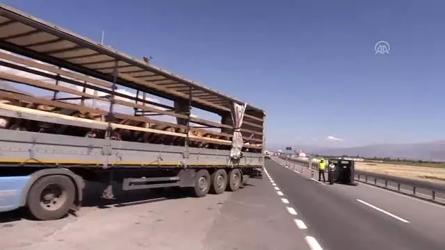 Batıdaki illere gönderilen kurbanlıklara sıkı denetim Batıdaki illere gönderilen kurbanlıklara sıkı denetim