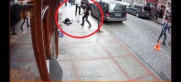 Genç kızı yumruklayıp, tekmeledı; serbest kaldı Genç kızı yumruklayıp, tekmeledı; serbest kaldı