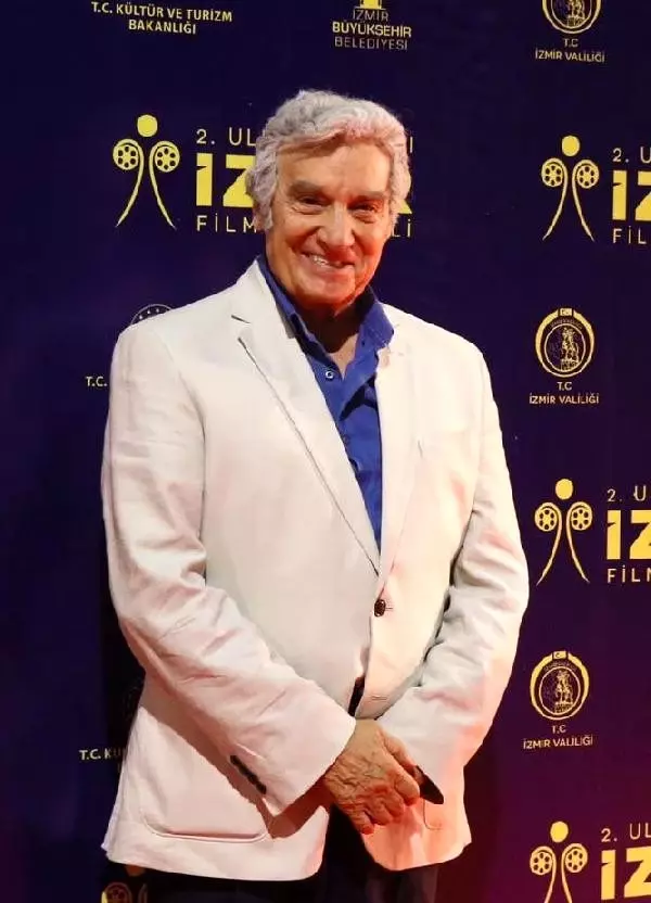 İzmir Uluslararası Film Festivali'nde ödüller sahiplerini buldu İzmir Uluslararası Film Festivali'nde ödüller sahiplerini buldu