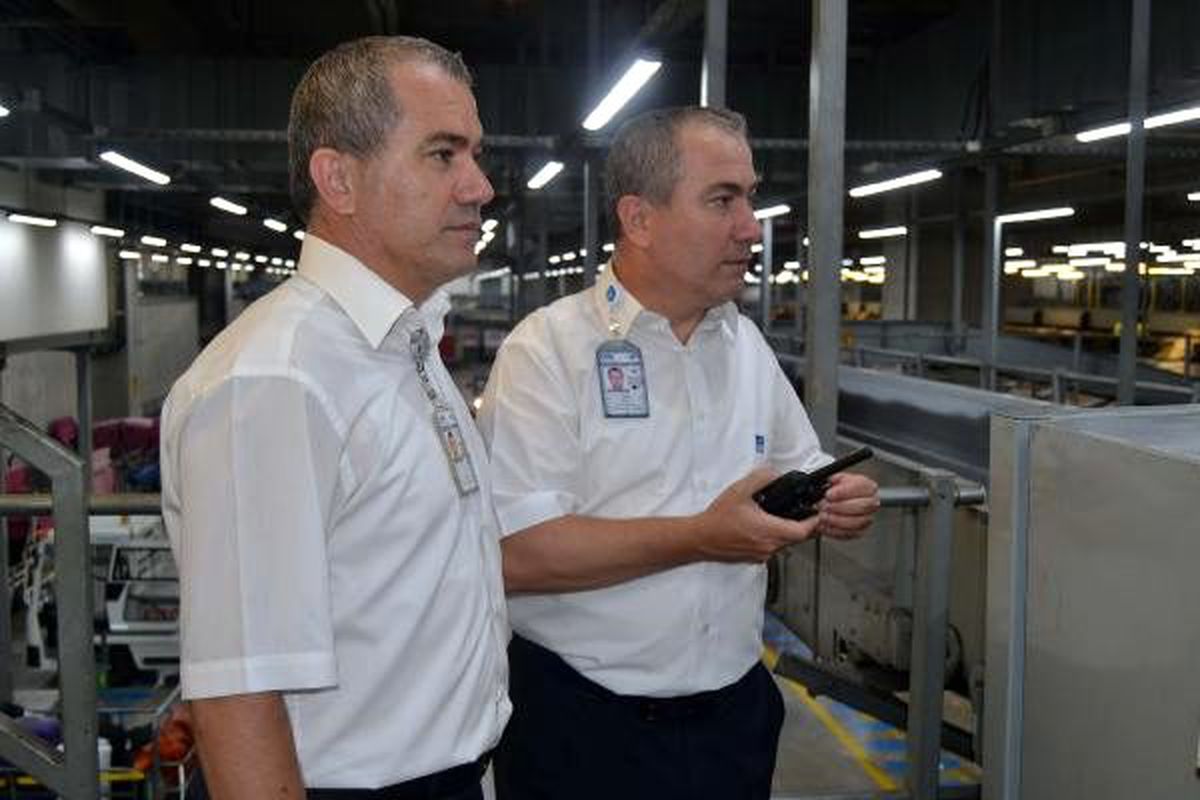 Sabiha Gökçen'de çalışan ikilere büyük ilgi