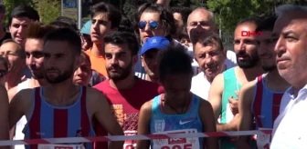 SPOR Milli Mücadele Maratonu'nda kadınlarda Elvan Abeylegesse, erkeklerde Sezgin Ataç birinci oldu