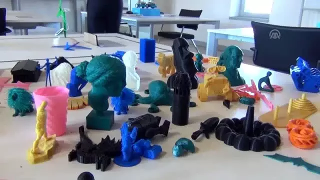 Yaratıcı teknolojiler atölyesi açıldı
