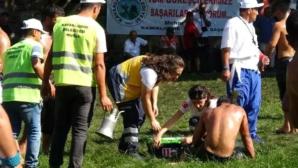 Başpehlivanlık güreşi 45 dakika sürdü Başpehlivanlık güreşi 45 dakika sürdü