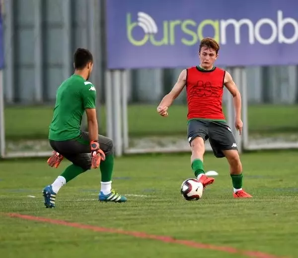 Bursaspor'un kadrosunu altyapısı oluşturdu Bursaspor'un kadrosunu altyapısı oluşturdu