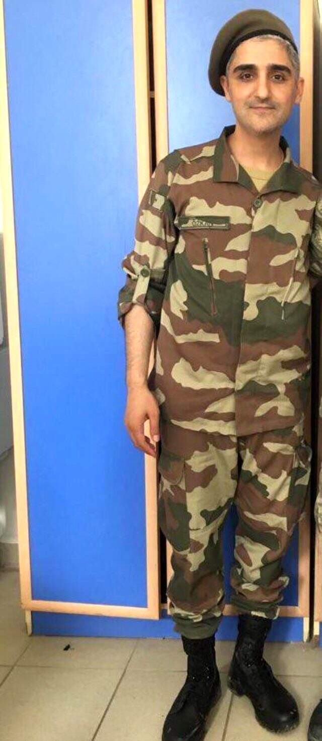 Fotoğrafıyla olay olan Manuş Baba'dan askerlik itirafı