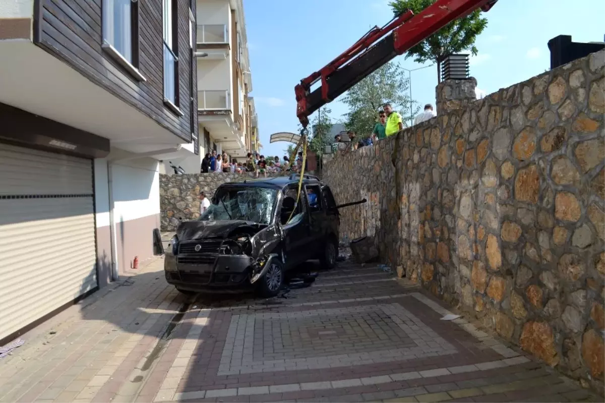 İnegöl'de feci kaza: 5 yaralı