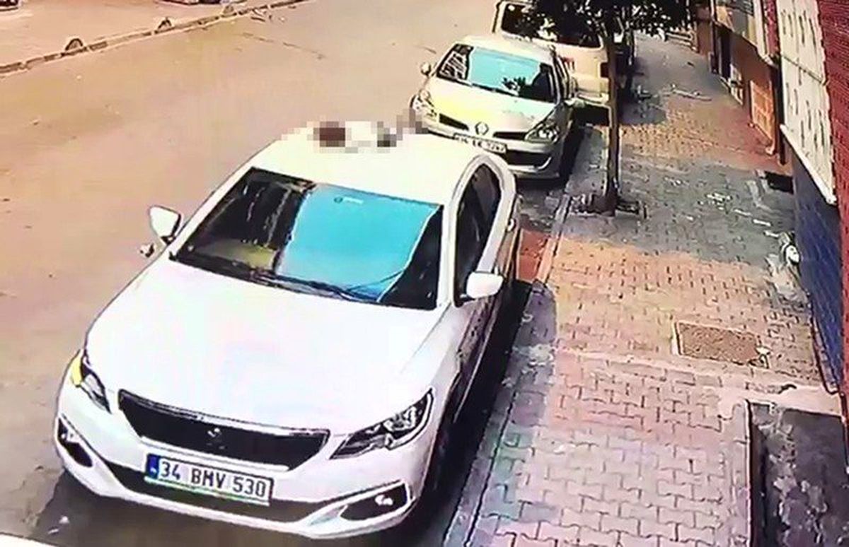 Otizmli çocuk, 2,5 yaşındaki kuzenini 6. kattan aşağıya attı! Feci anlar kamerada