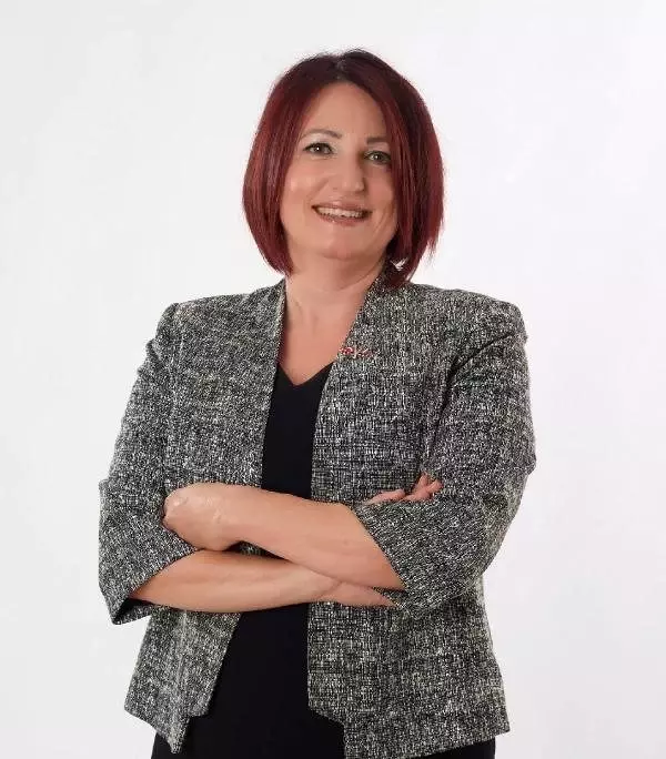 AK Partili Dağ: Oylara ihanet edenleri ne tarih affeder ne de İzmirli