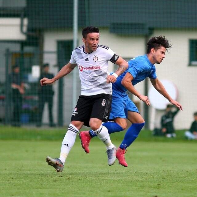 Beşiktaş, Apollon Larissa ile berabere kaldı! İşte karşılaşmadan kareler