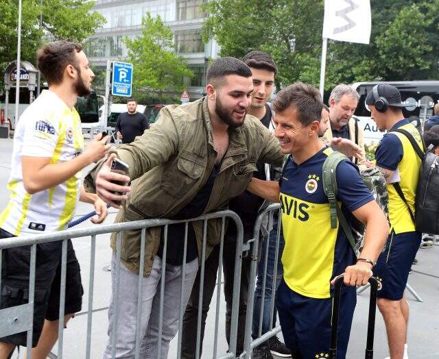 Fenerbahçe'ye Münih'te coşkulu karşılama